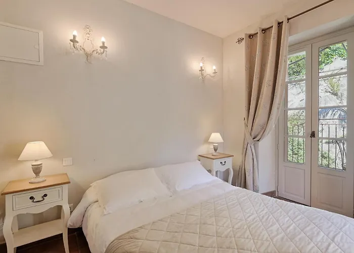 Hostellerie du Cigalou - Les Collectionneurs